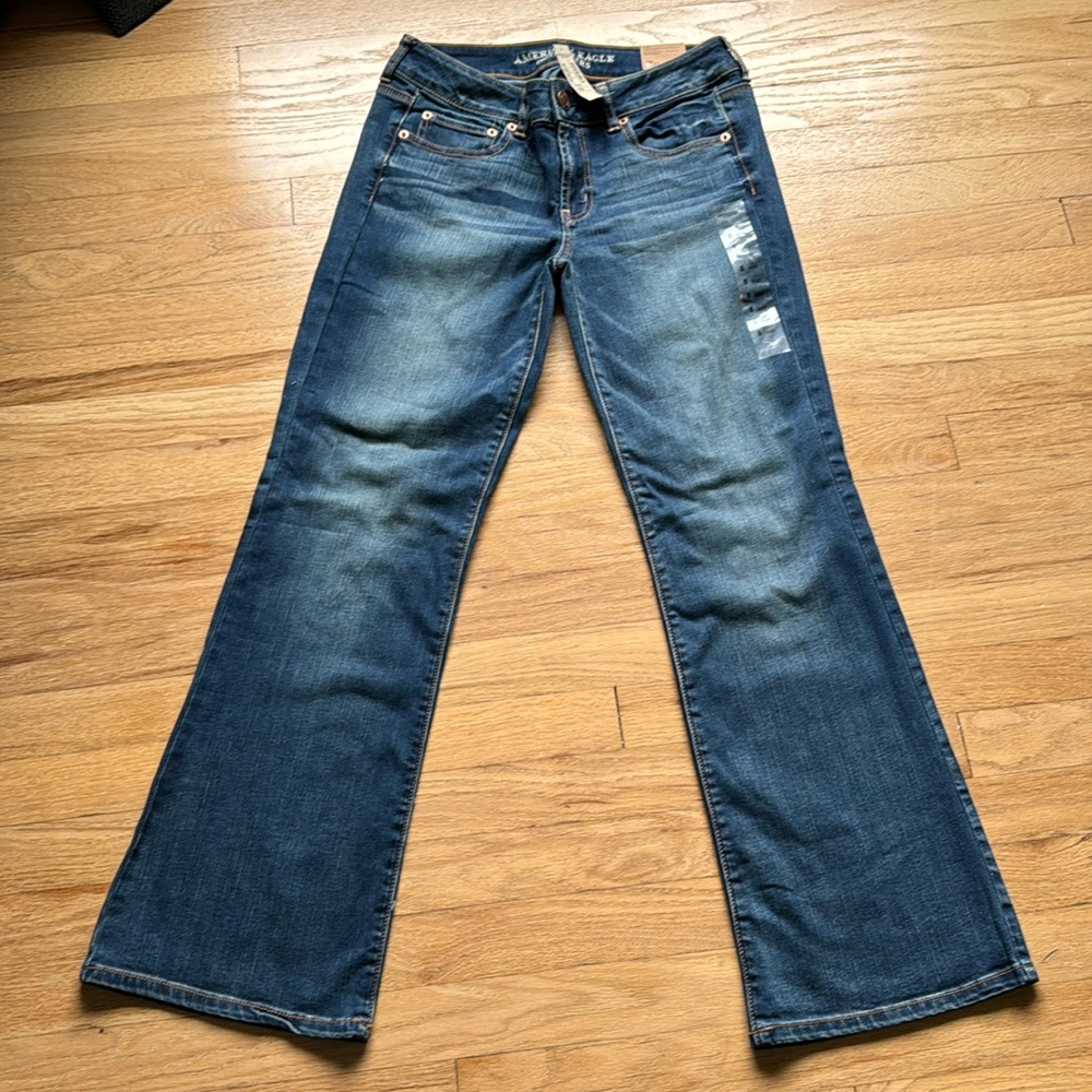 BNWT American Eagle Favorite Boyfriend jeans